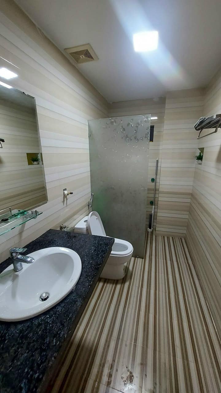 Bán Nhà 3 Tầng Đầu Gềnh Hà Khánh A,P.Cao Xanh. DT:75m2,MT:5m