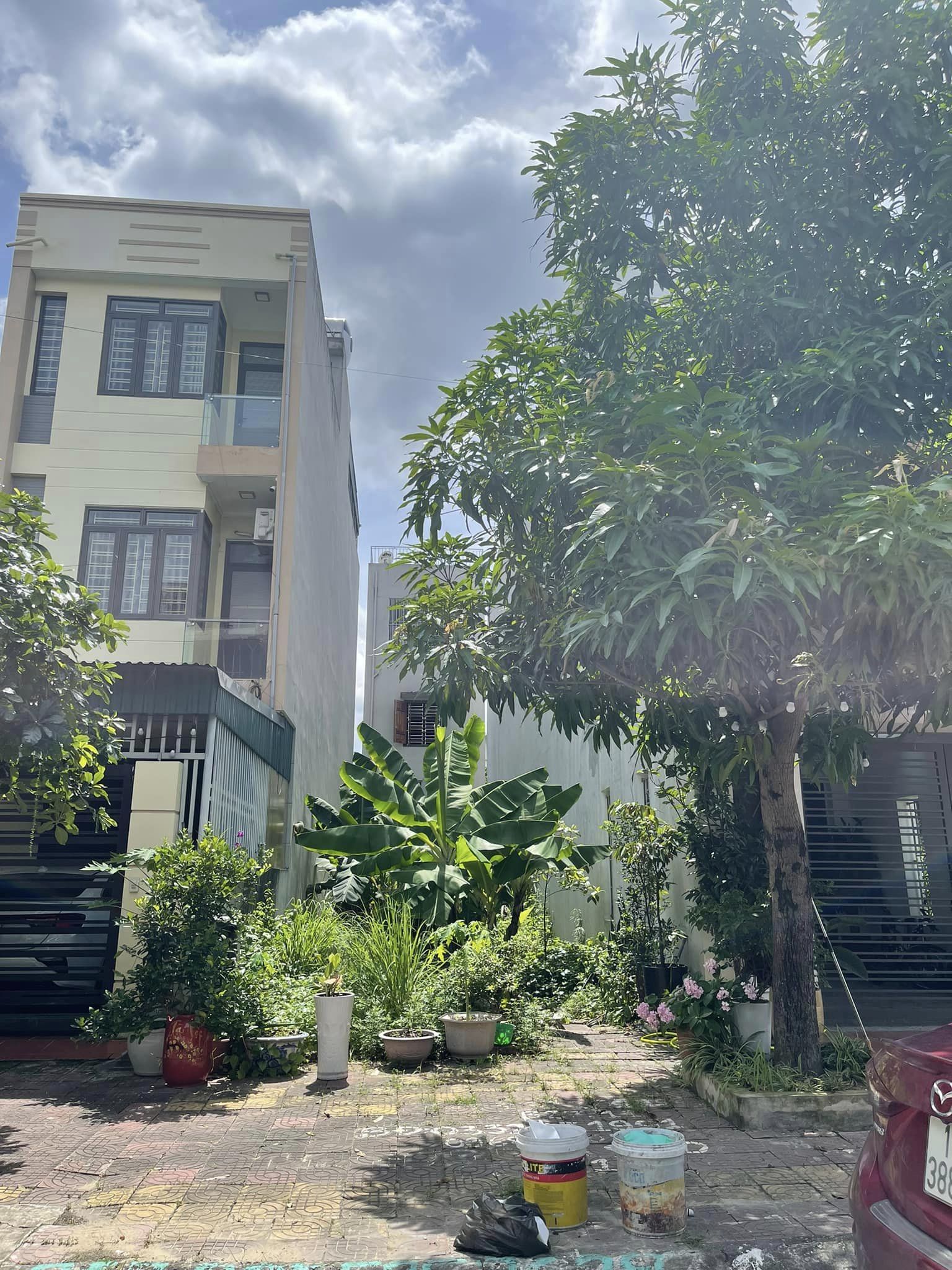 Bán B27 Cao Xanh,Hà Khánh A. DT:108m2,MT:4m Giá Hạt Rẻ !!!