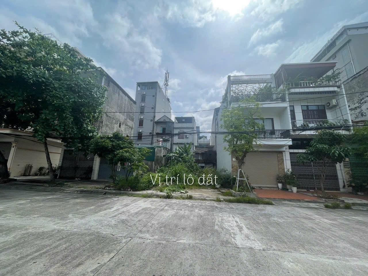 Bán đất Cột 3 Sau trường Dân Tộc Nội Trú,P.Hồng Hải.DT:68.4m2,MT:4.56m