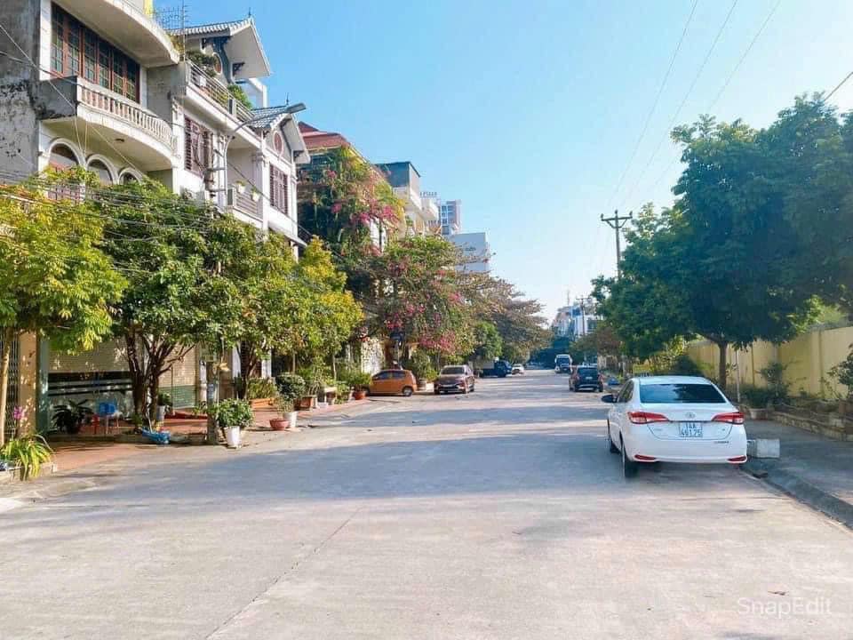 Bán đất Cột 3 Sau trường Dân Tộc Nội Trú,P.Hồng Hải.DT:68.4m2,MT:4.56m