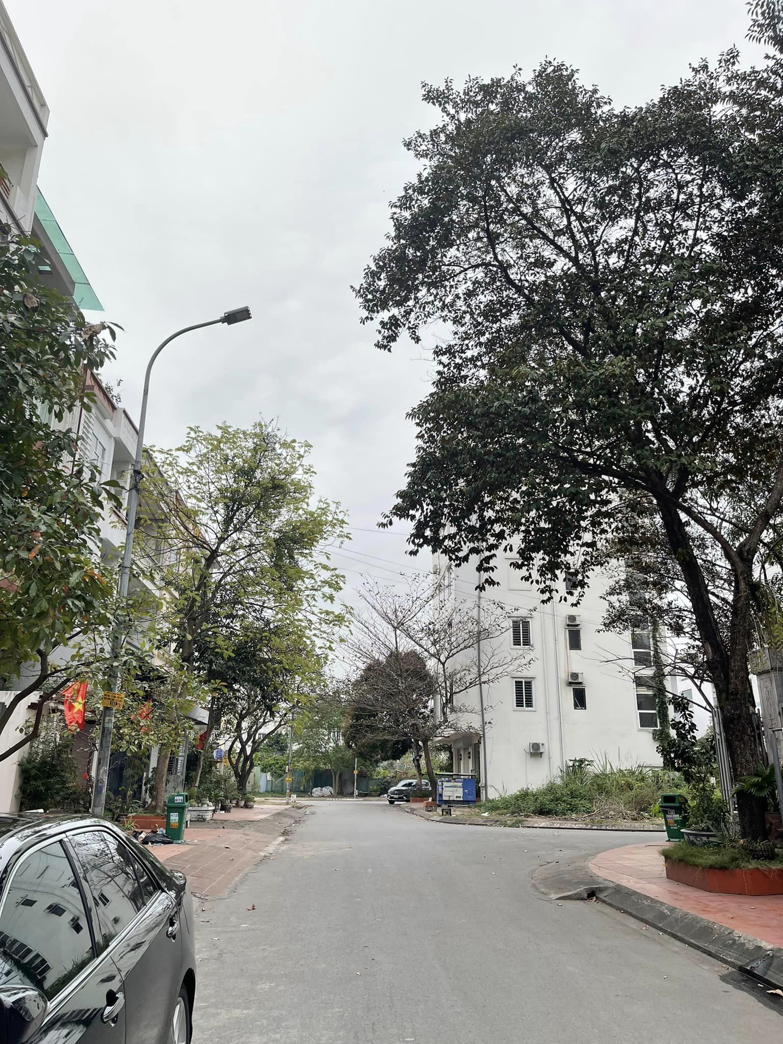 Bán lô B22-40 KĐT Vựng Đâng,P.Yết Kiêu. DT:97.9m2,MT:5.5m !!!