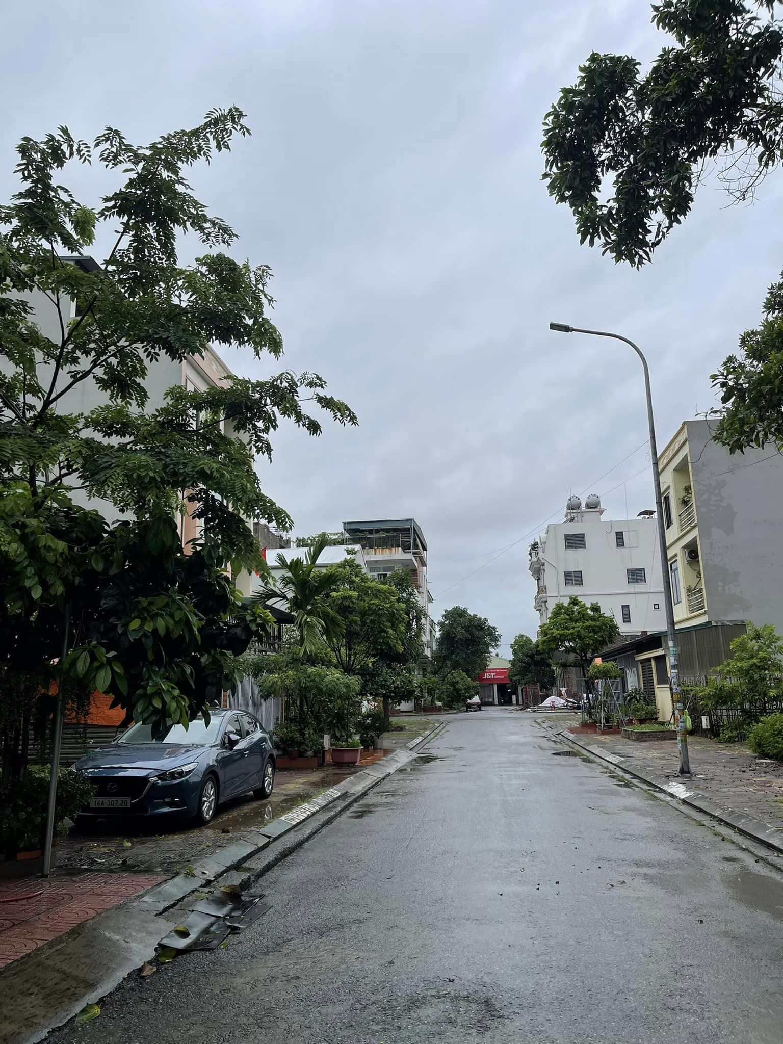 Bán B14-8 KĐT Cao Xanh,Hà Khánh A. DT:90m2,MT:6m Rất Đẹp !!!
