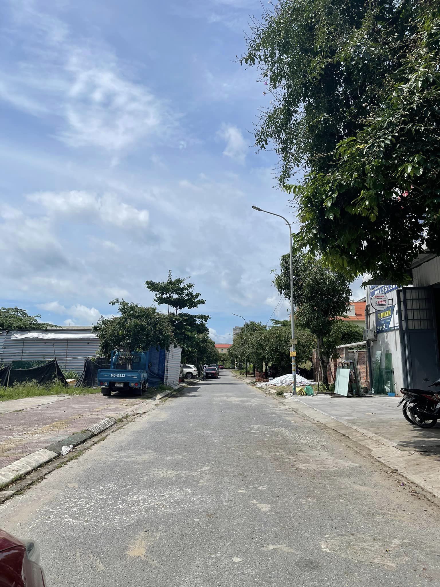 Bán B27 Cao Xanh,Hà Khánh A. DT:108m2,MT:4m Giá Hạt Rẻ !!!