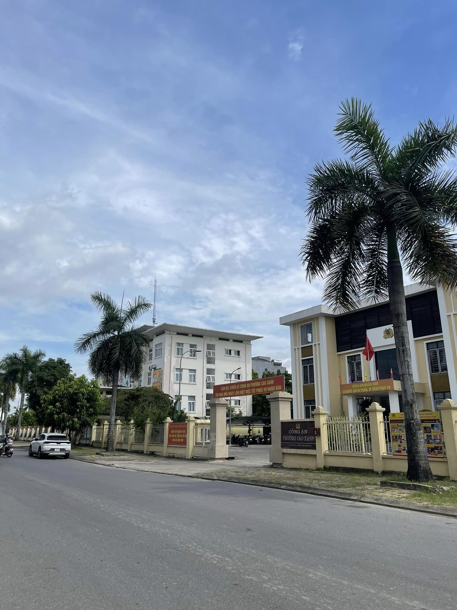 Bán Đất Biệt Thự Sân Vườn Hà Khánh A.DT:217.8m2,MT:8m Siêu Đẹp !!!