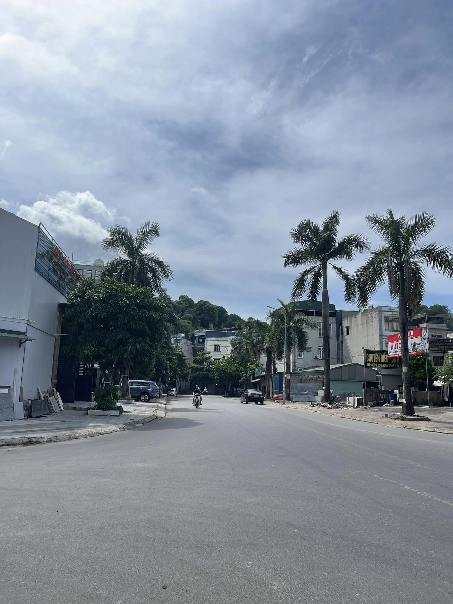 Bán Đất Biệt Thự Sân Vườn Hà Khánh A.DT:217.8m2,MT:8m Siêu Đẹp !!!