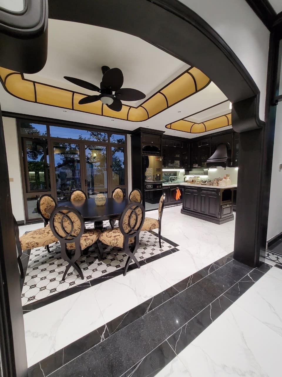 Bán Biệt Thự 3 Tầng Siêu Đẹp Khu Yết Kiêu,Hạ Long. DT:300m2 Cực Phẩm !!!