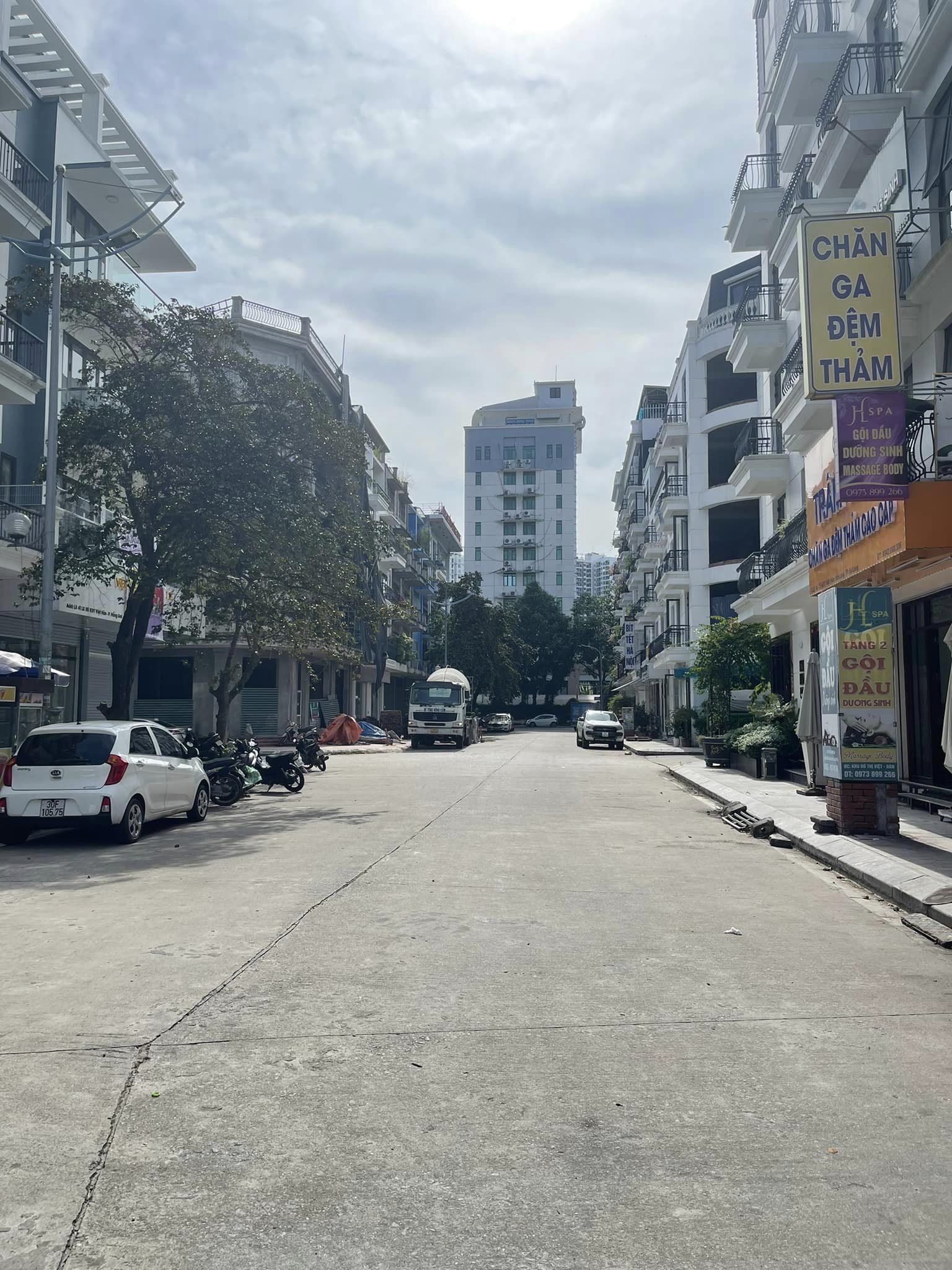 Bán Nhà 5 Tầng Thô KĐT Việt Hàn,P.Hồng Gai.DT:135m2,MT:9m Siêu Đẹp