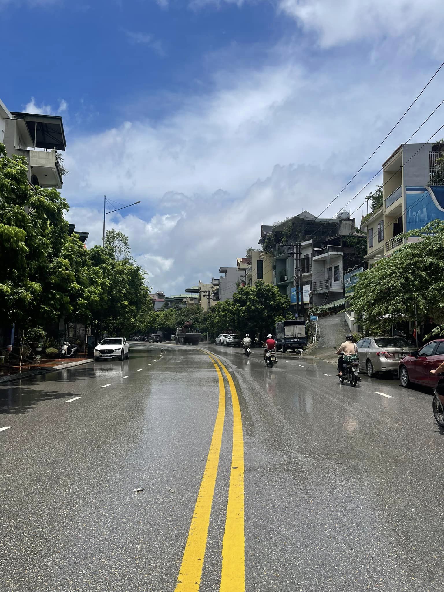 Bán đất Mặt Đường Cao Thắng,P.Cao Thắng. DT:81.4m2,MT:4.18m Kinh doanh !!!