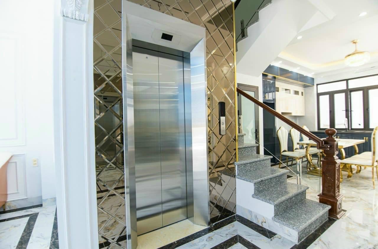 Bán Nhà 5 Tầng Ngõ 13 Cao Thắng,P.Cao Thắng. DT:72.45m2,MT:4.5m !!!