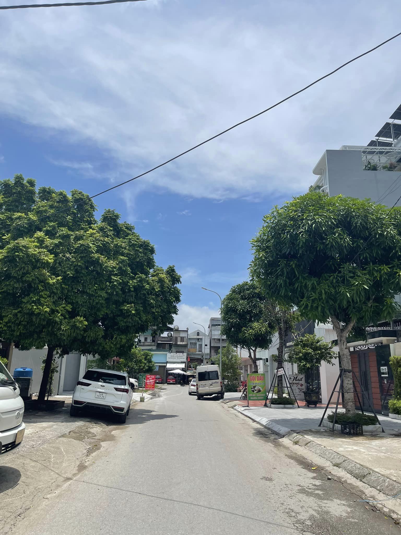 Bán Lô C14-21 KĐT Cao Xanh,Hà Khánh A.DT:200m2,MT:8m.H:ĐB !!!