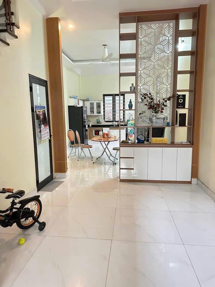 Bán Nhà 3 Tầng KĐT Cao Xanh,Hà Khánh A. DT:108m2,MT:4.5m !!!