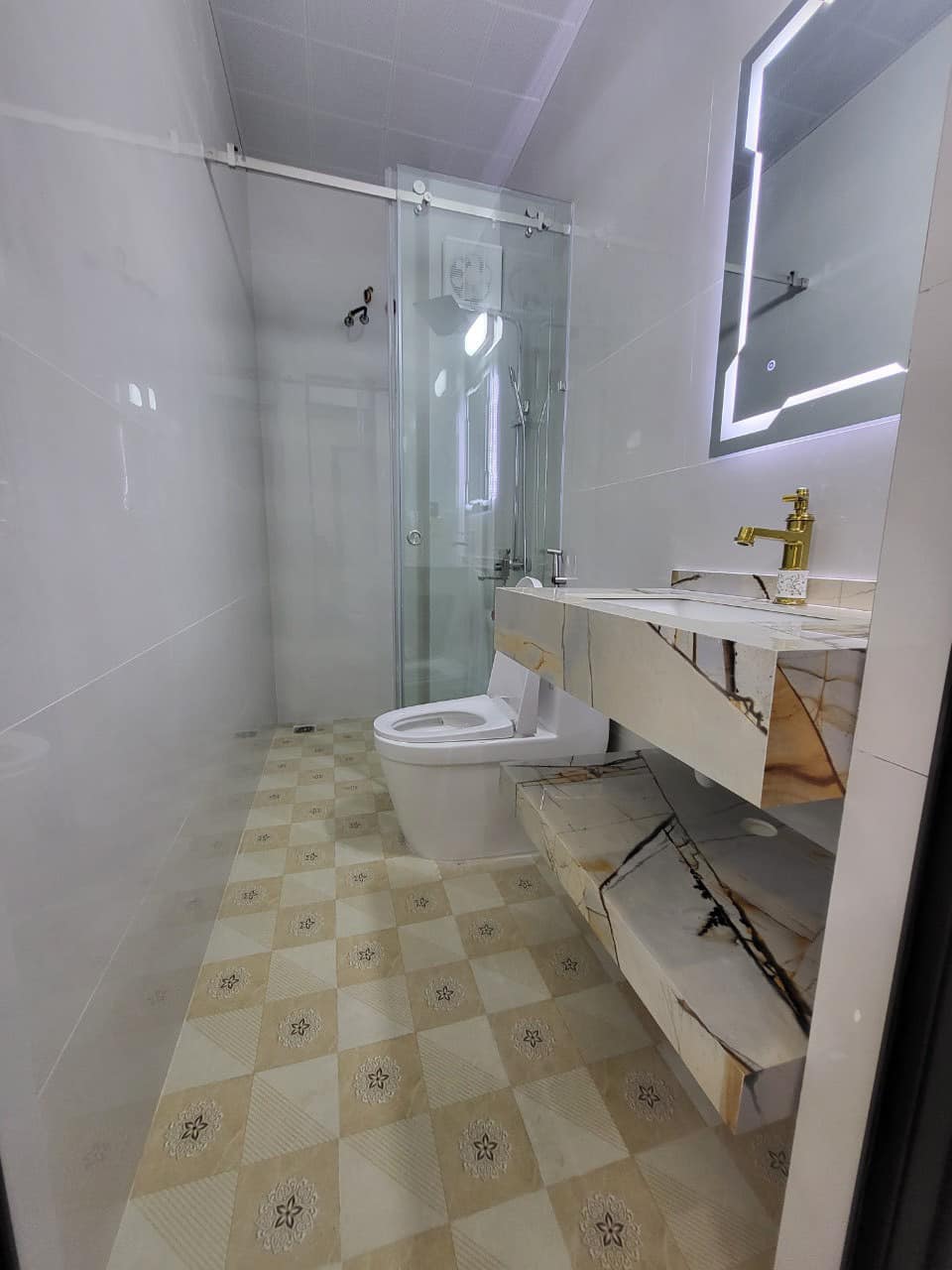 Bán Nhà 5 Tầng Ngõ 13 Cao Thắng,P.Cao Thắng. DT:72.45m2,MT:4.5m !!!
