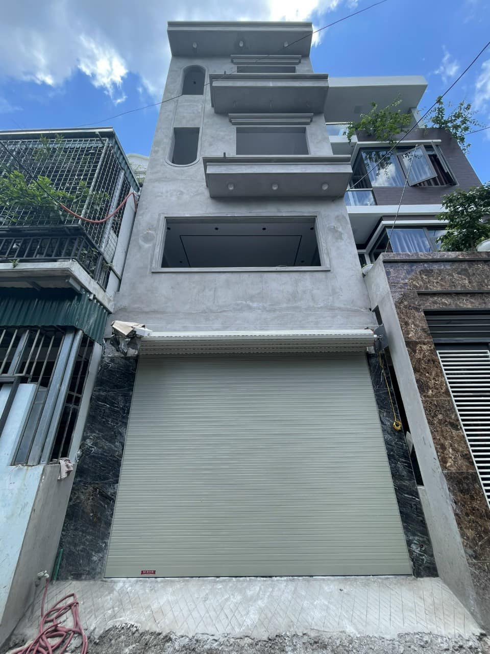 Bán Nhà 4 Tầng Ngõ 9 Bãi Muối,P.Cao Thắng. DT:45m2,MT:4.5m Mới Đẹp !!!