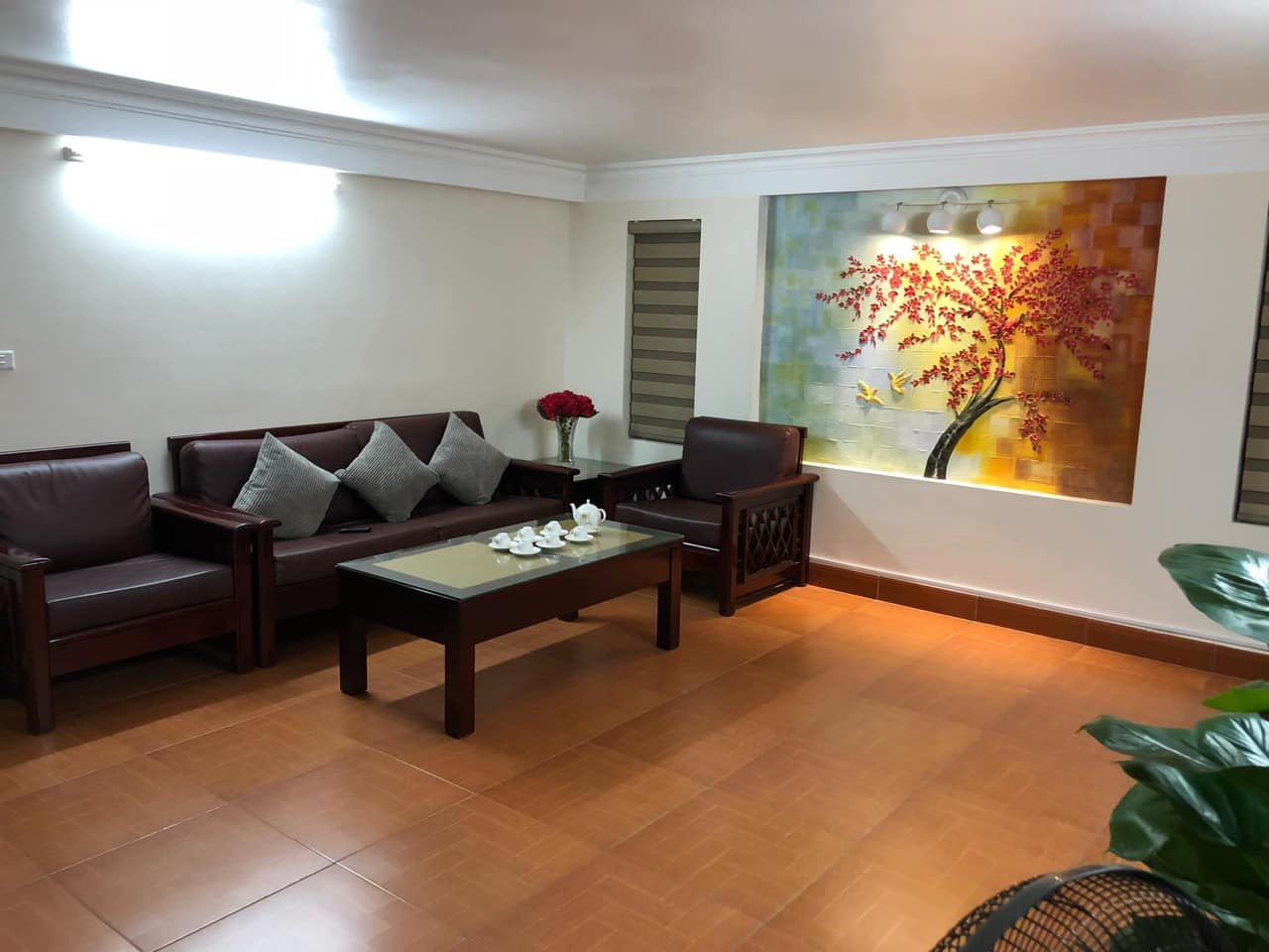 Bán Nhà 4 Tầng Gần Hồ Điều Hòa,Yết Kiêu. DT:75m2,MT:5m KD Được !!!