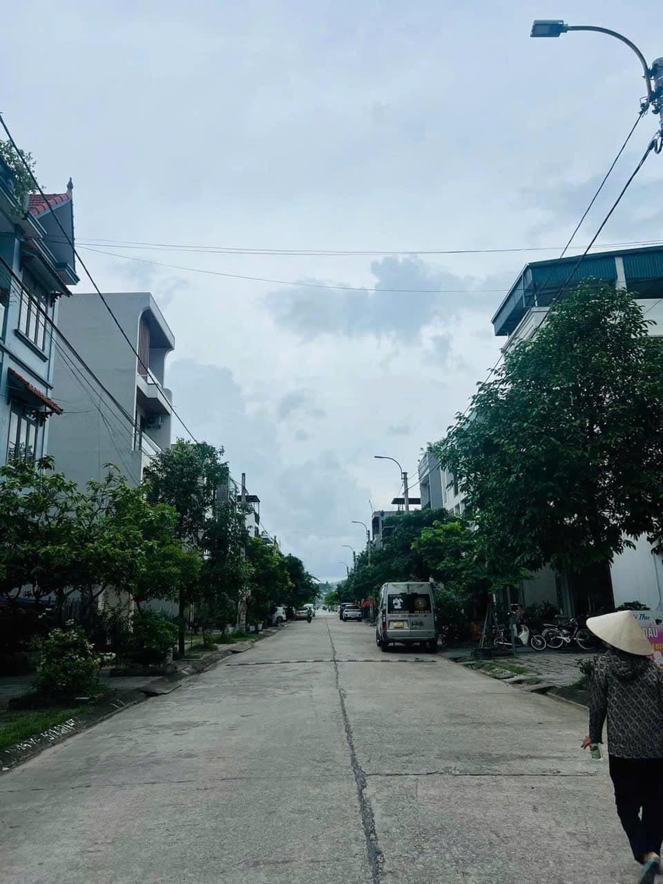 Bán đất TĐC Bãi Muối,P.Cao Thắng. DT:80m2,MT:5m.H:Đông Bắc !!!