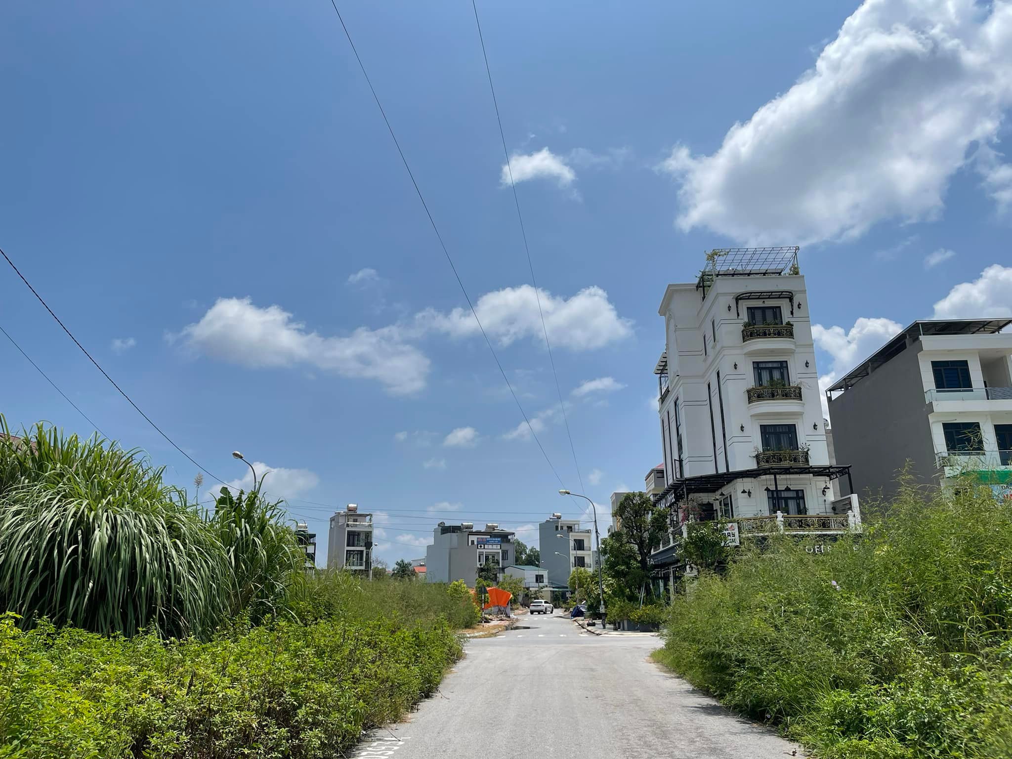 Bán Lk2-3 KĐT Thẩm Gia,Cao Xanh. DT:81.6m2,MT:6m Siêu Đẹp !!!