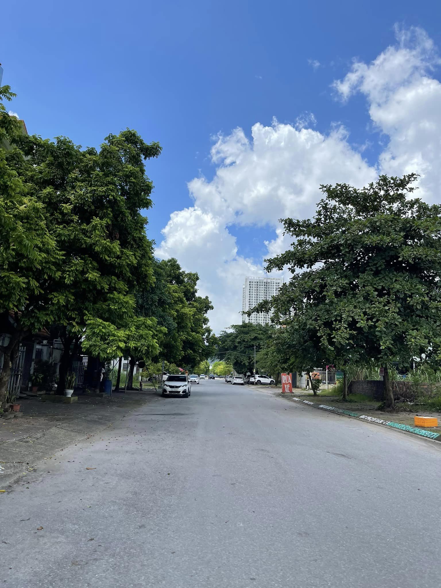 Bán C7-9 Trục 21m Hà Khánh A,P.Cao Xanh. DT:200m2,MT:8m.H:ĐN !!!
