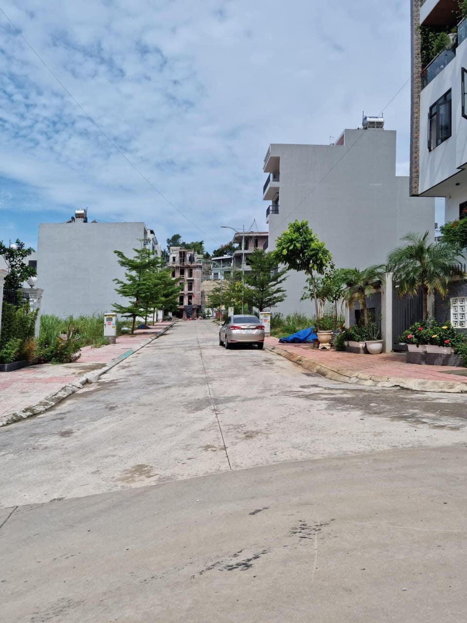 Bán Đất KĐT Đồi Ngân Hàng,Cột 2. DT:103m2,MT:5m.Hướng : Biển !!!