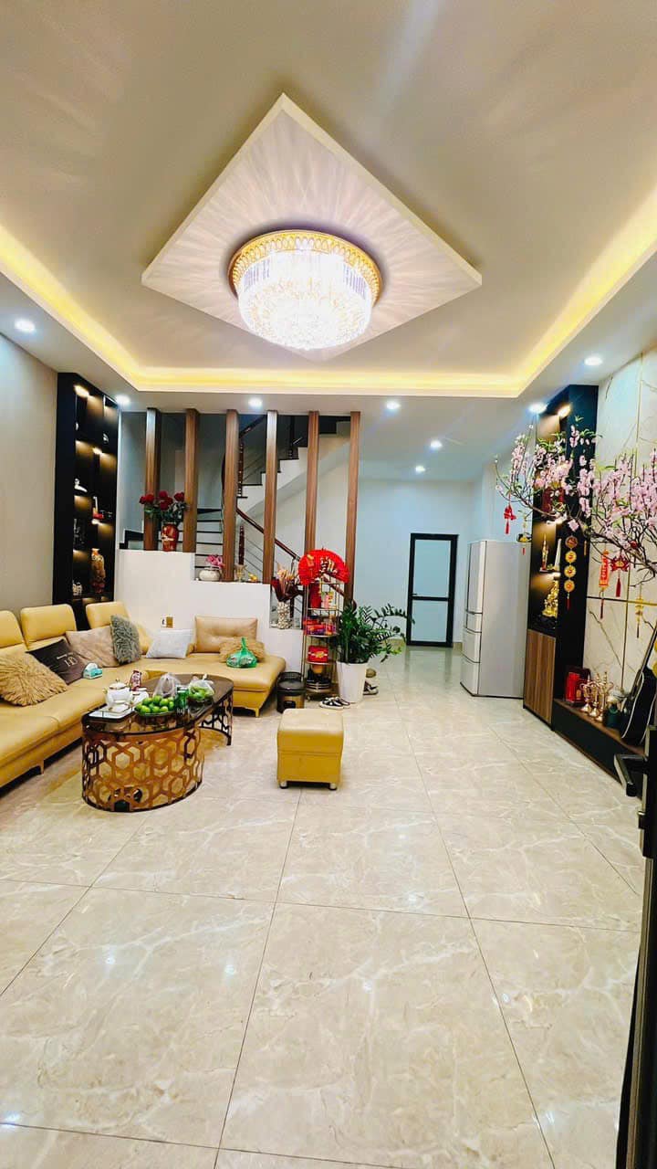 Bán nhà 4 Tầng khu vực Trần hưng đạo,Hạ long. DT:54m2 (Thực tế 96m2 )