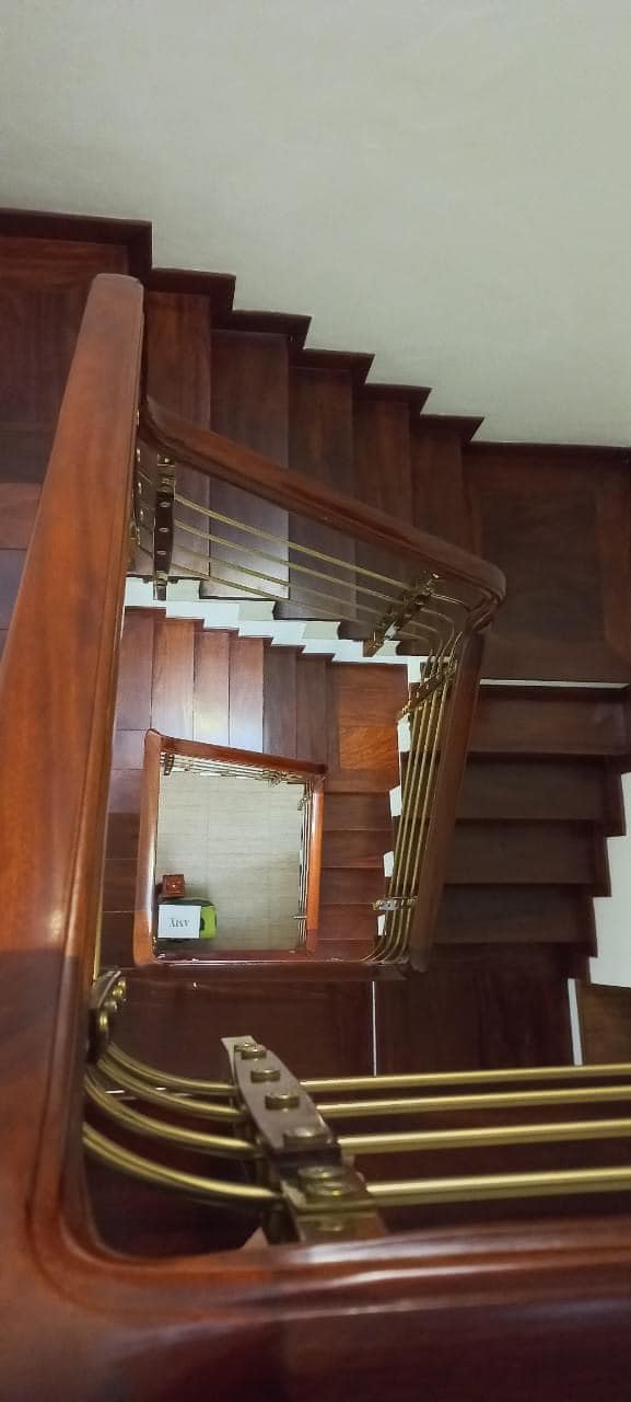 Bán nhà 4 Tầng Gần Vincom,P.Hồng Gai. DT:43m2 Kinh doanh siêu tốt !!!