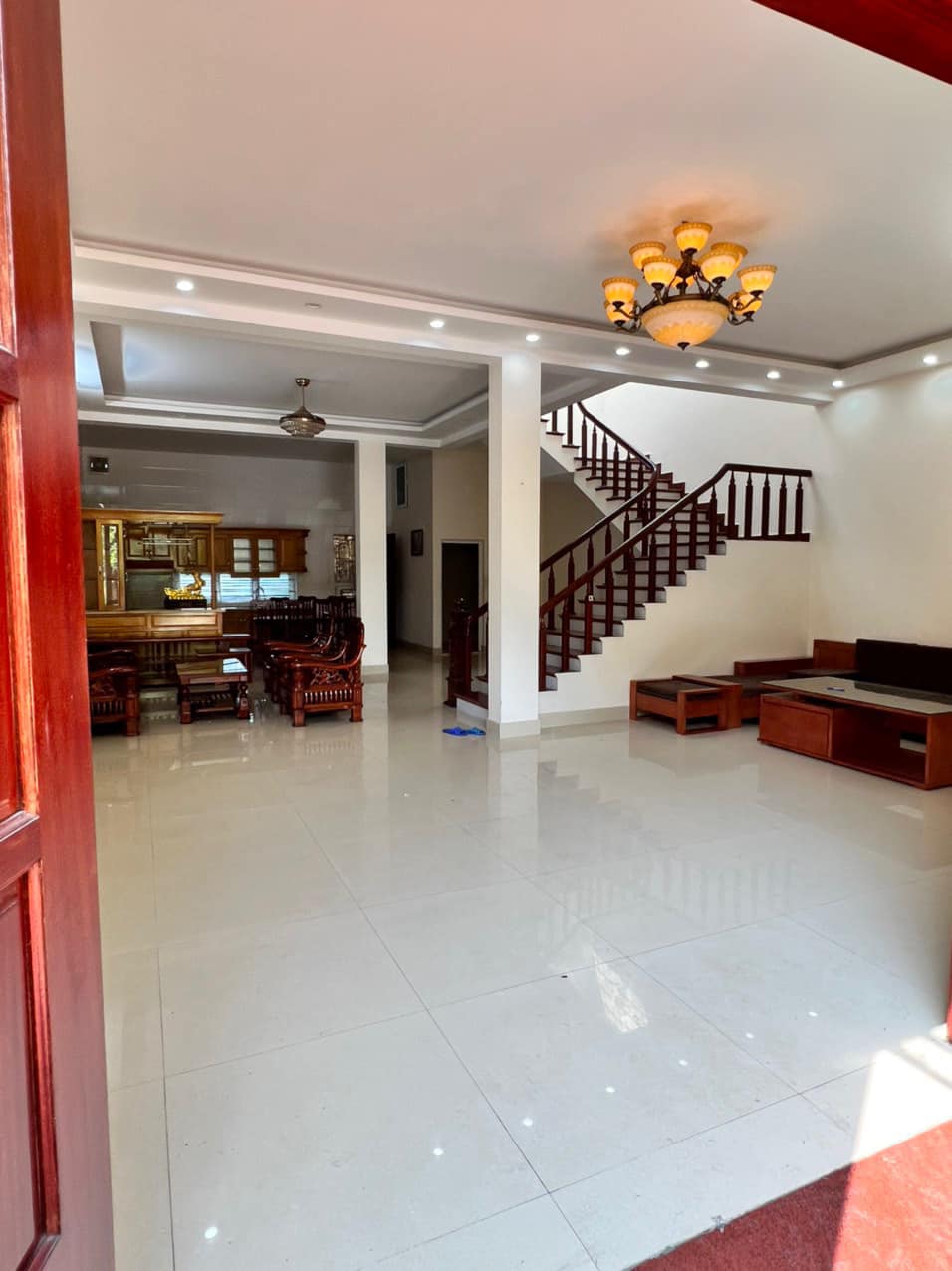Bán Biệt Thự Sân Vườn 2 Tầng KĐT Cao Xanh Hà Khánh A Rẻ Đẹp !!!