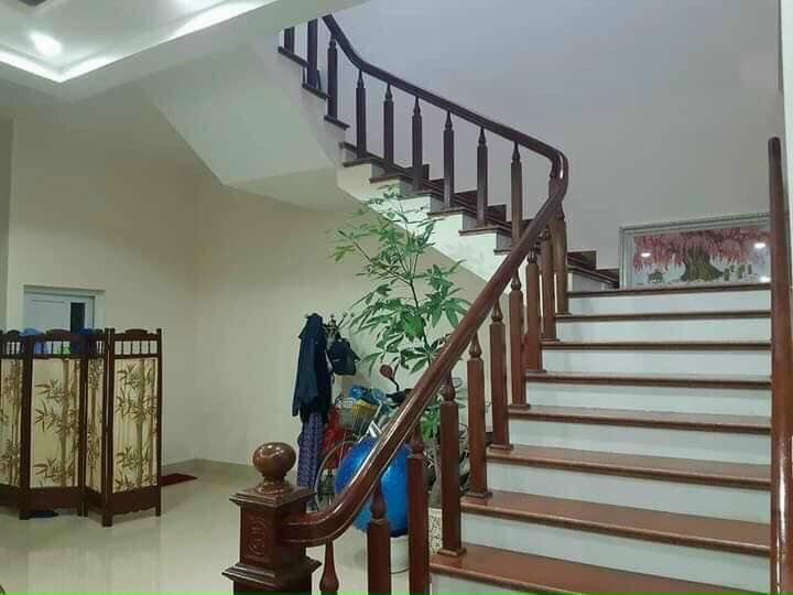 Bán Biệt Thự Sân Vườn 2 Tầng KĐT Cao Xanh Hà Khánh A Rẻ Đẹp !!!