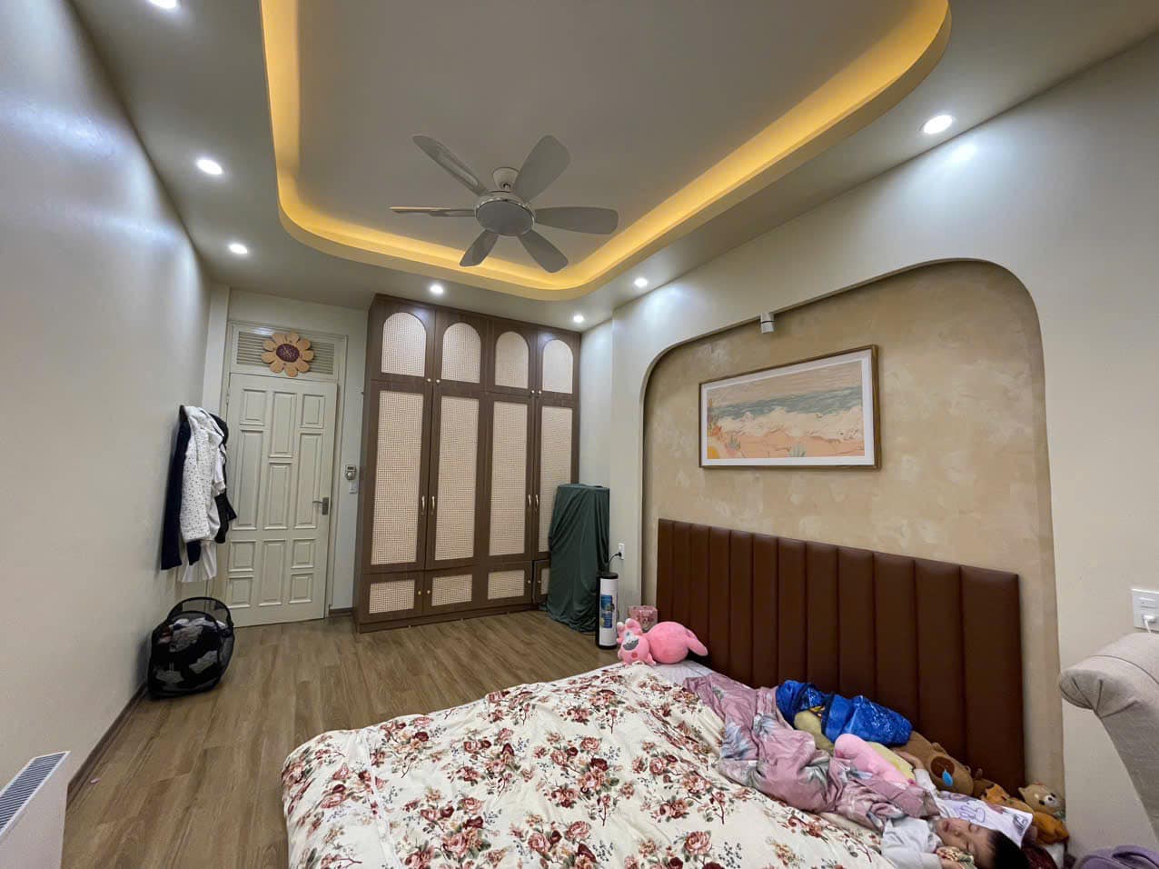 Bán Nhà 3 Tầng Cột 2 Gần Hồ Cô Tiên,P.Hồng Hải. DT:57.6m2,MT:3.5m !!!