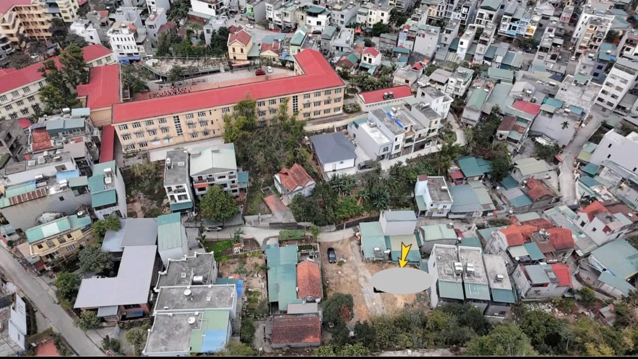 Bán Đất Ngõ 8 Bãi Muối,P.Cao Thắng. DT:65m2-84m2.Oto Đỗ Cửa !!!