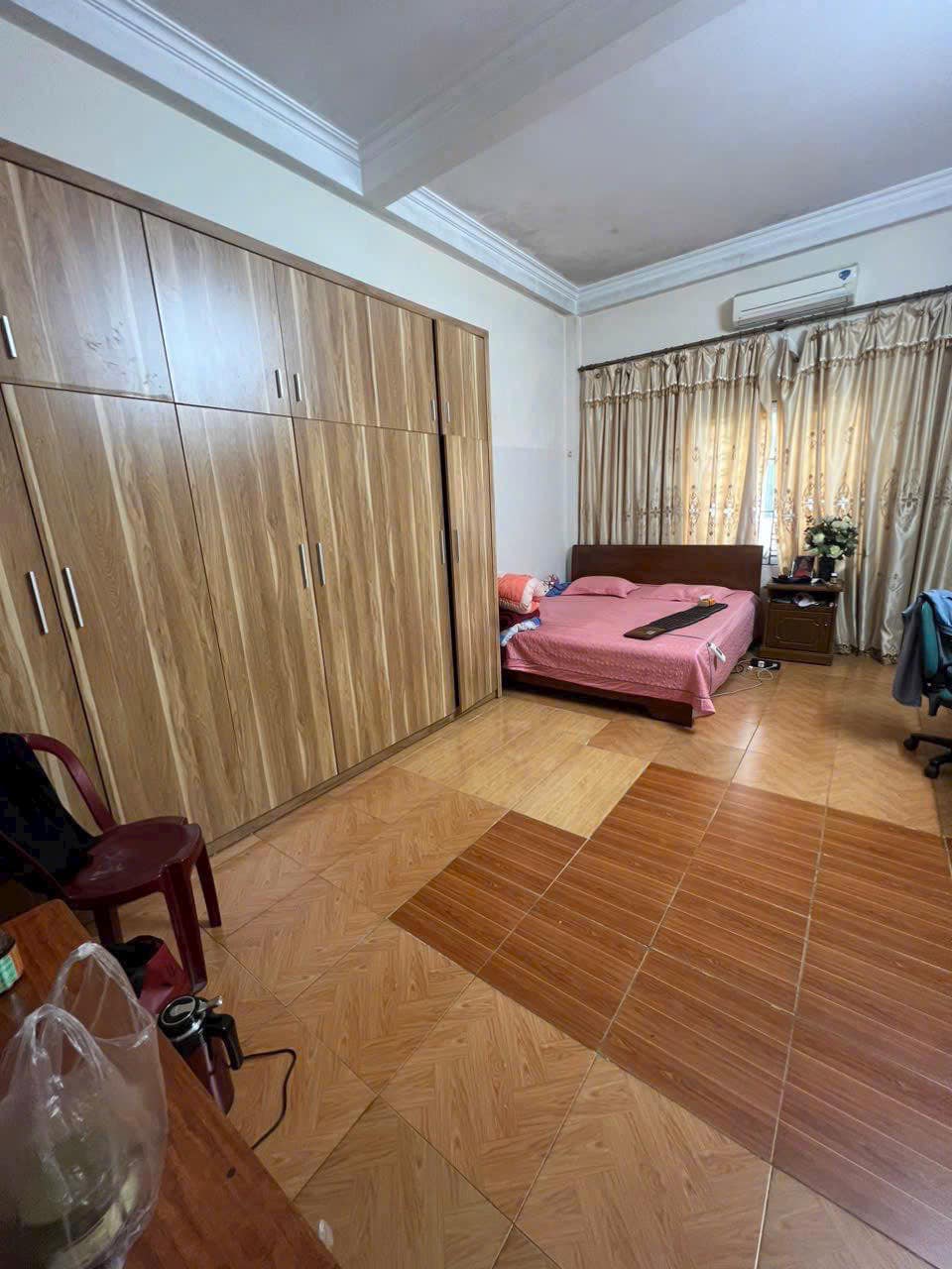 Bán Nhà 3 Tầng Sau Tiệm Bánh Dung Anh,Cao Xanh. DT:63m2,MT:4.2m !!!