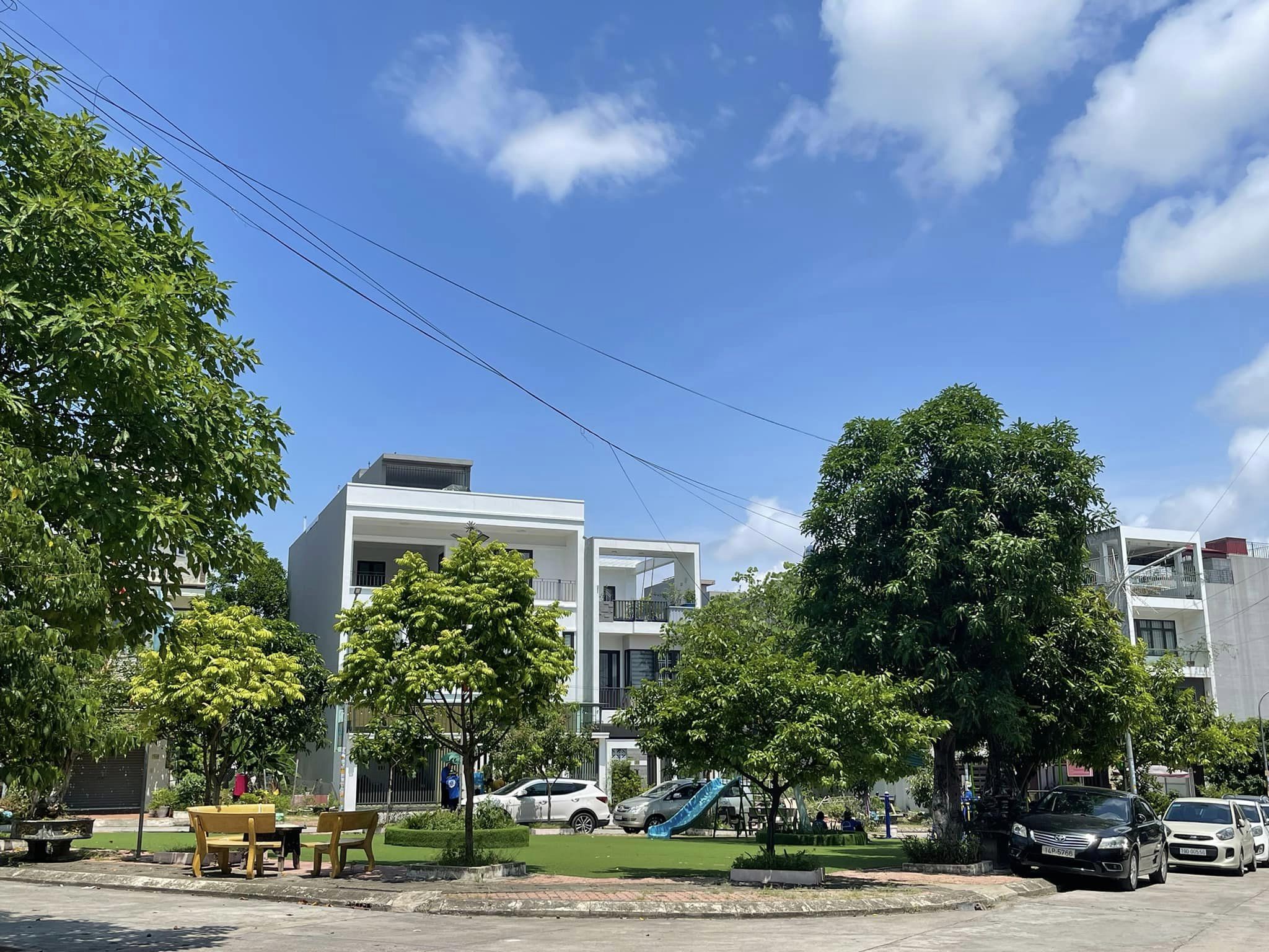 Bán Lô B28 KĐT Đồi Mắm Tôm,P.Trần Hưng Đạo. DT:90m2,MT:4.7m !!!