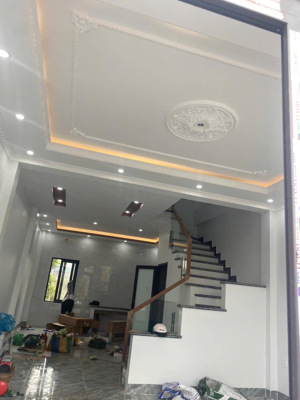 Bán Nhà 3 Tầng Ngõ 20 Cao Xanh. DT:52m2,MT:4.6m 2 Oto Tránh Nhau !!!