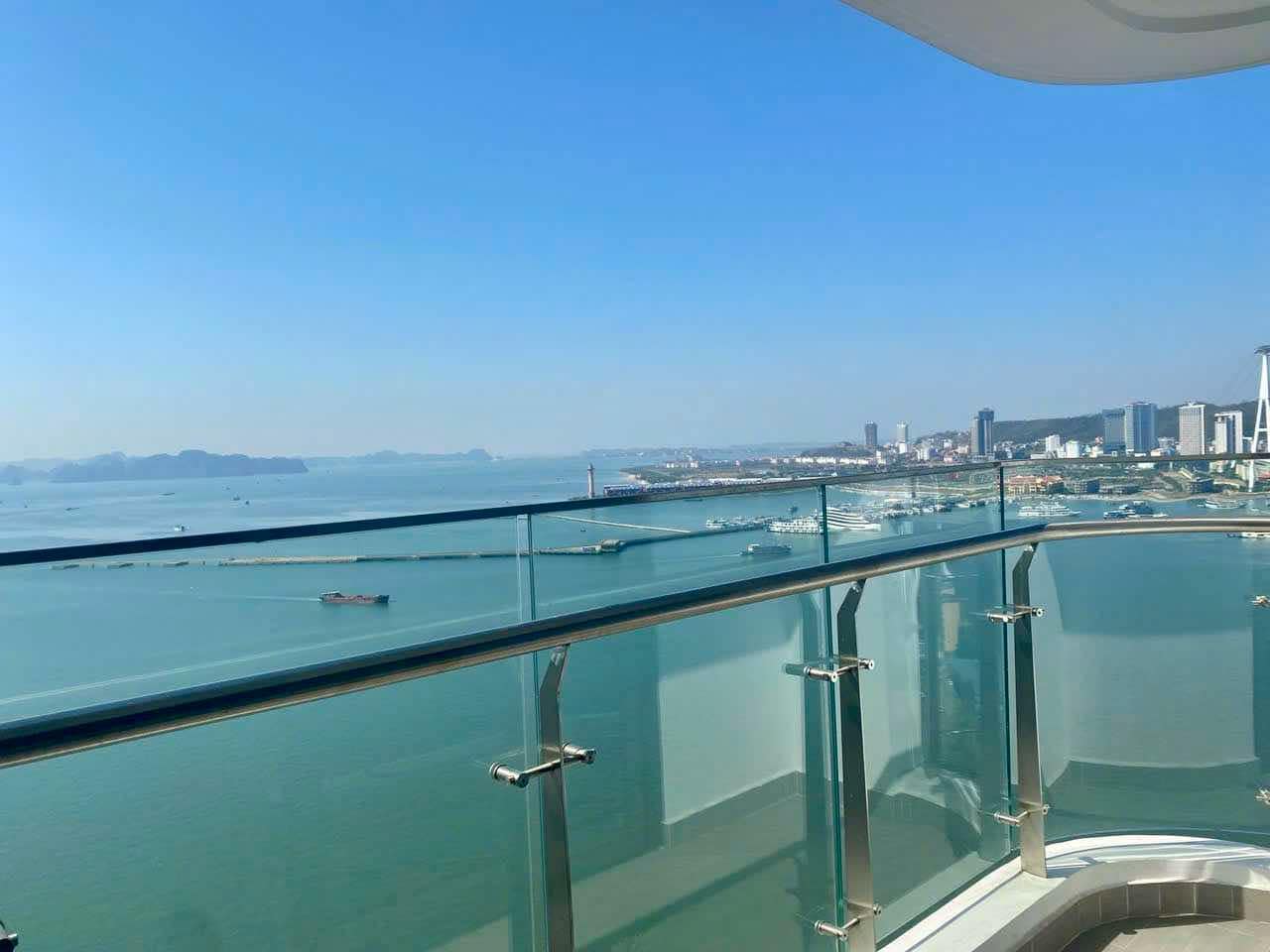 Bán Căn Góc 2PN2VS VIEW BIỂN Tầng Cao Sapphire Bến Đoan !!!