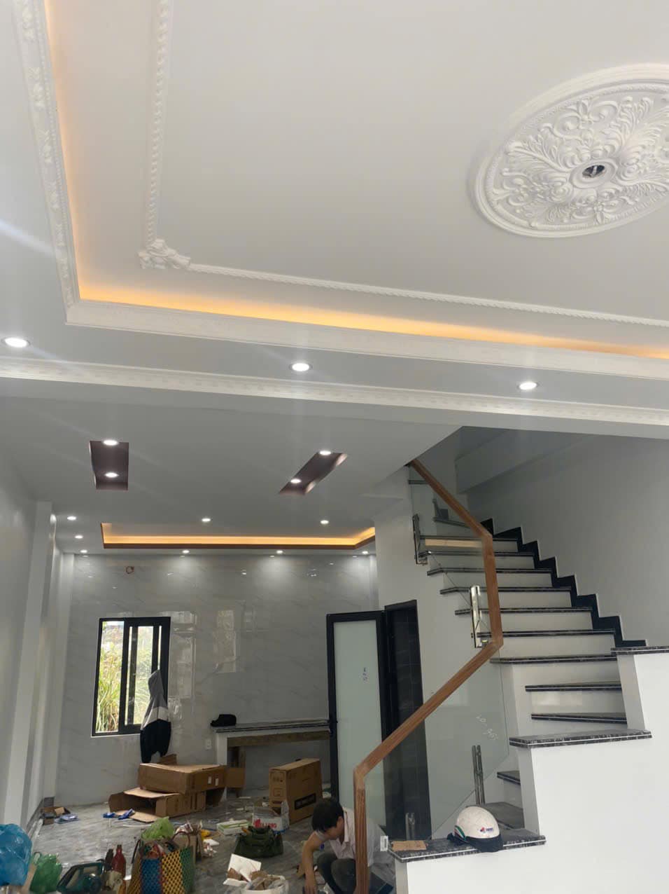 Bán Nhà 3 Tầng Ngõ 20 Cao Xanh. DT:52m2,MT:4.6m 2 Oto Tránh Nhau !!!