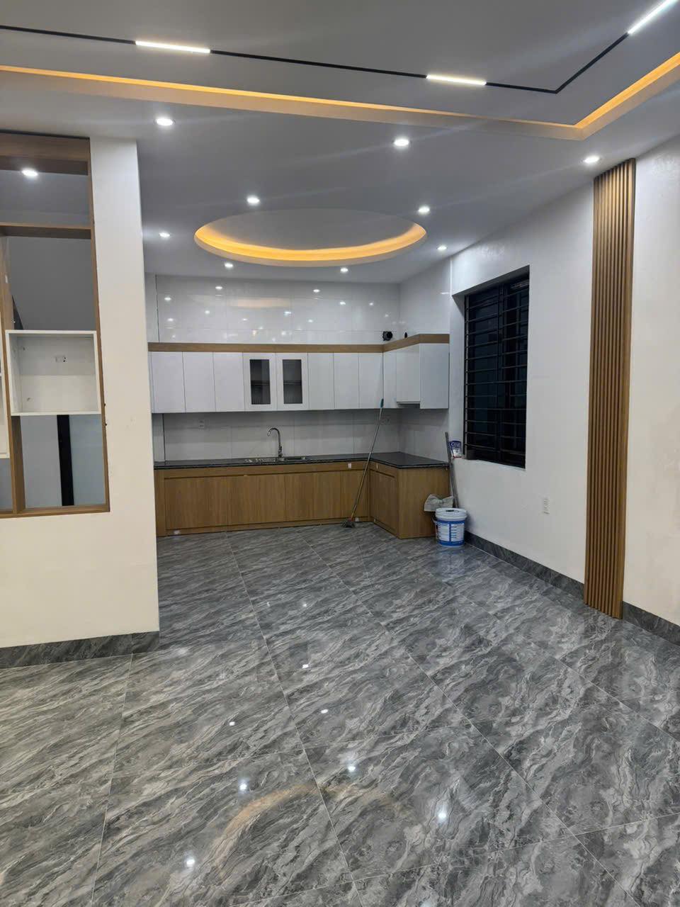Bán Nhà 3 Tầng Ô Góc Khu Làng Công An,P.Hà Khánh. DT:55m2,MT:6.1m !!!