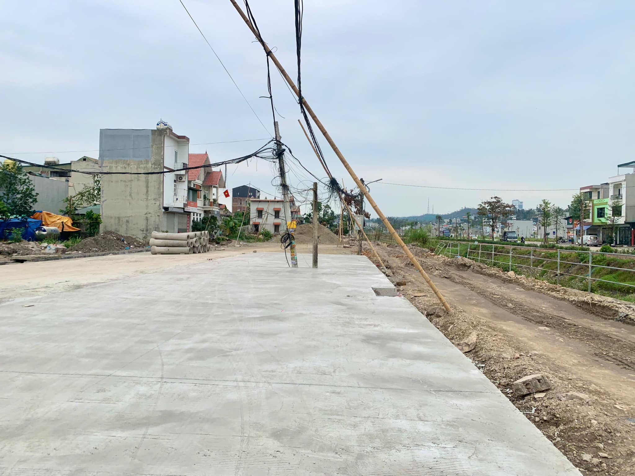 Bán Đất Ngõ 156 Làng Công An,P.Hà Khánh.DT:56.2m2,MT:4.5m !!!