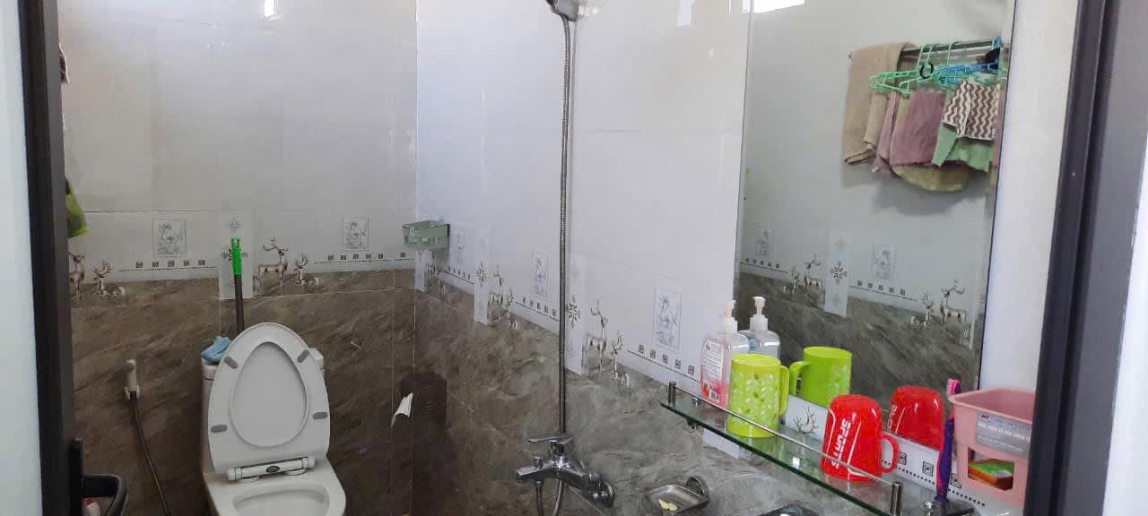 Bán Nhà 3 Tầng Ngõ 33 Cao Xanh Oto Đỗ Cửa. DT:50m2,MT:4.5m !!!