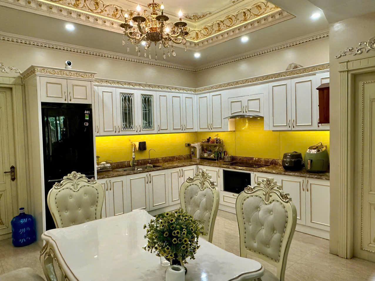 Bán Nhà 3 Tầng Siêu Đẹp Dự Án Ở Cao Thắng,DT:95m2,MT:5m. H: Nam !!!