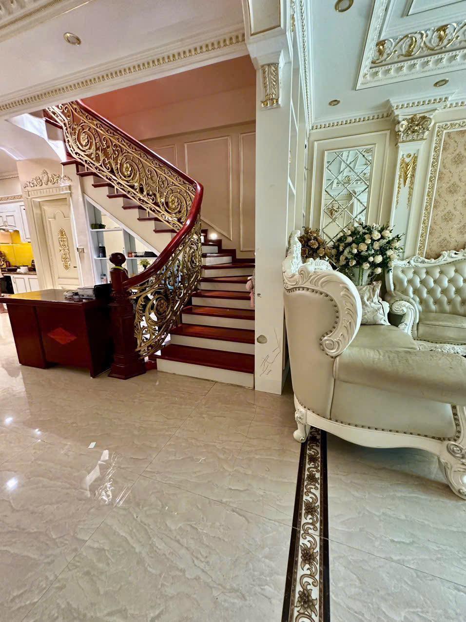 Bán Nhà 3 Tầng Siêu Đẹp Dự Án Ở Cao Thắng,DT:95m2,MT:5m. H: Nam !!!