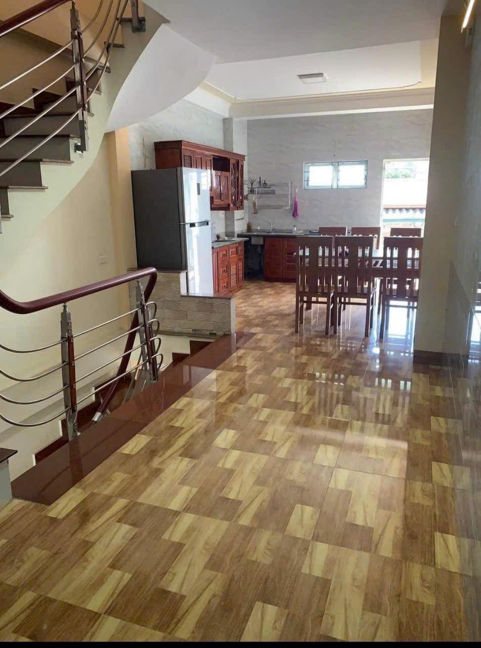 Bán Nhà 4 Tầng Mặt Đường Thành Công,P.Cao Xanh. DT:60m2 Siêu Rẻ !!!
