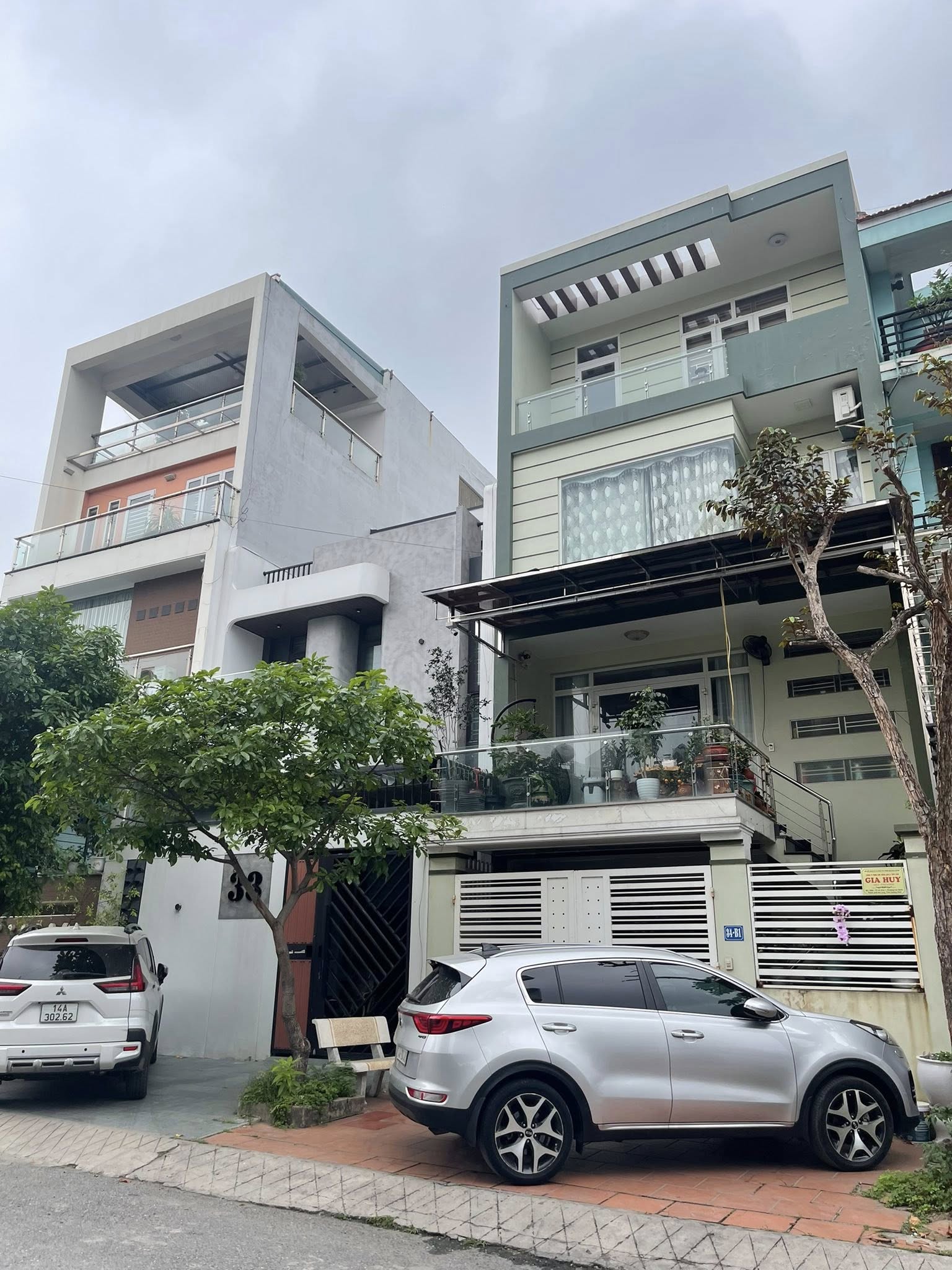 Bán Lô B’2 ô 2 Rẻ Quạt Vựng Đâng,P.Yết Kiêu Cũ. DT:90m2,MT:6m.H:TB !!!