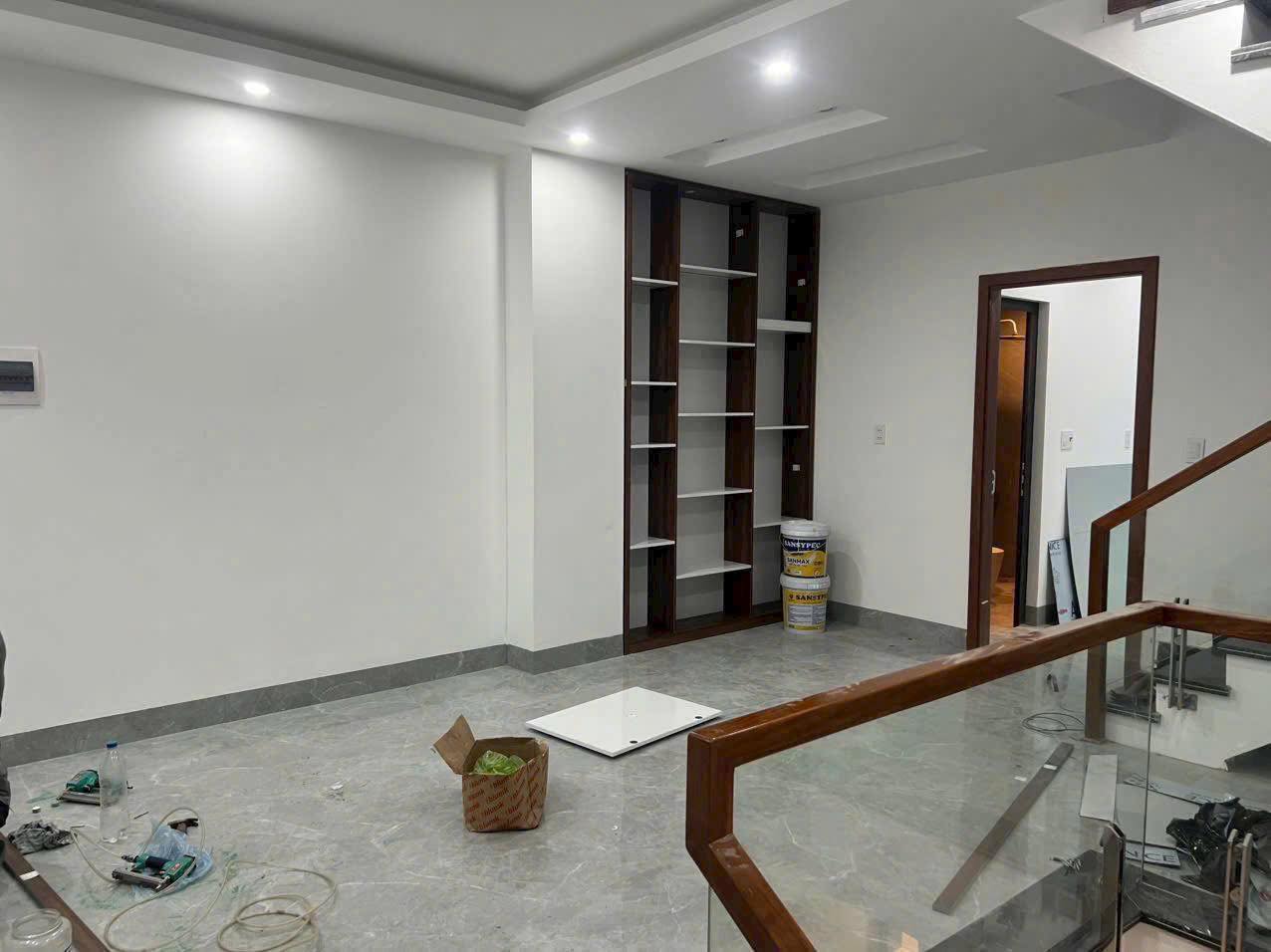 Bán Nhà 4 Tầng Sau Trục Chính Cầu K67,P.Hà Khánh. DT:62.2m2,MT:5.6m !!!