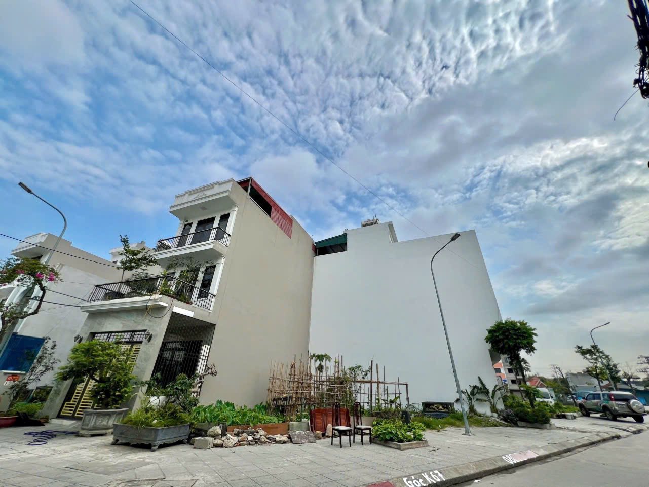 Bán Đất Ô Góc Cầu K67,P.Cao Xanh. DT:104m2 Kinh Doanh Sầm Uất !!!