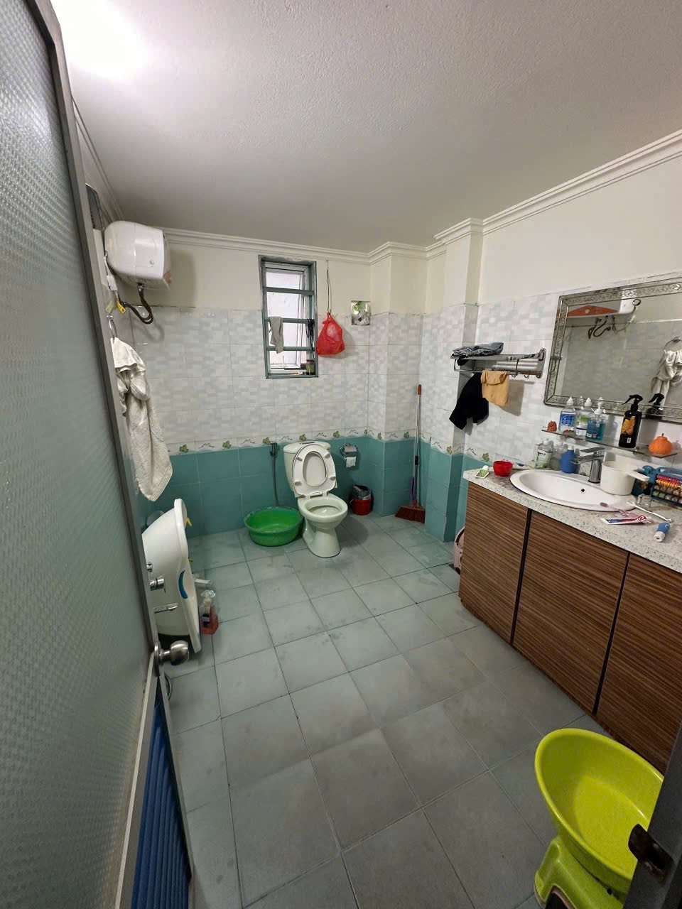 Bán Nhà 3.5 Tầng Gần Ngã Tư Cứu Hỏa,Hạ Long. DT:60m2 Oto Đỗ Cửa !!!