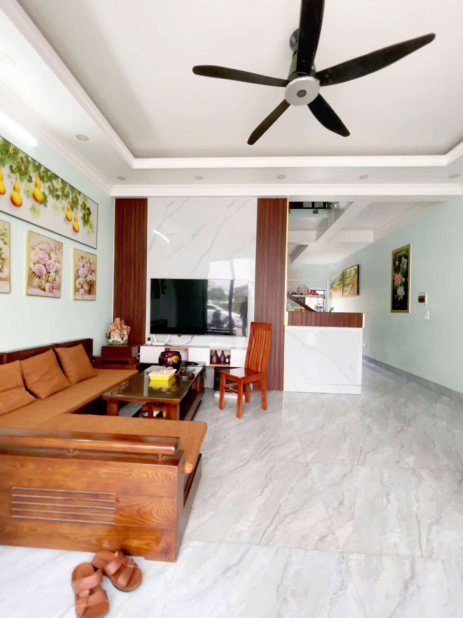 Bán Nhà 3 Tầng Giáp KĐT Bãi Muối,P.Cao Thắng. DT:58m2,MT:5.5m !!!