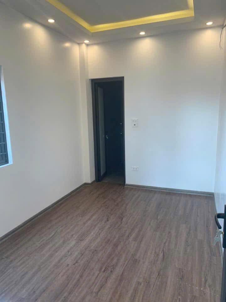 Bán Nhà 2 Tầng Ngõ 16 Cao Xanh,P.Cao Xanh. DT:103m2 Oto Đỗ Cửa !!!