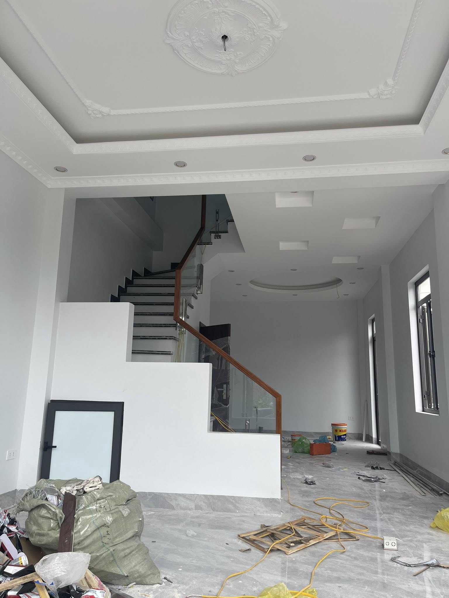 Bán Nhà 3 Tầng Ô Góc Sau Sân Vận Động Hà Lầm,DT:59m2 Oto Đỗ Cửa