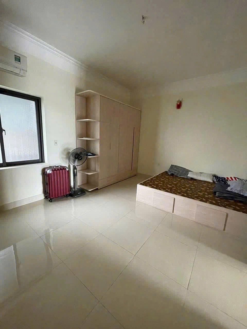 Bán Nhà 3 Tầng KĐT Vựng Đâng,Cenco 5. DT:82.5m2,MT:5.5m.H:TB !!!