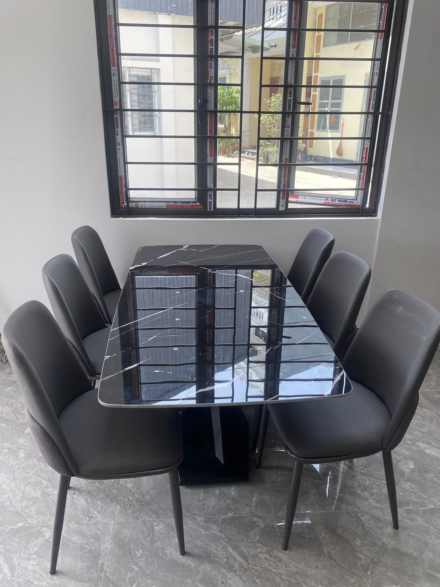 Bán Nhà 3 Tầng Ô Góc Ngõ 33 Cao Xanh Full Nội Thất Oto Đỗ Cửa !!!