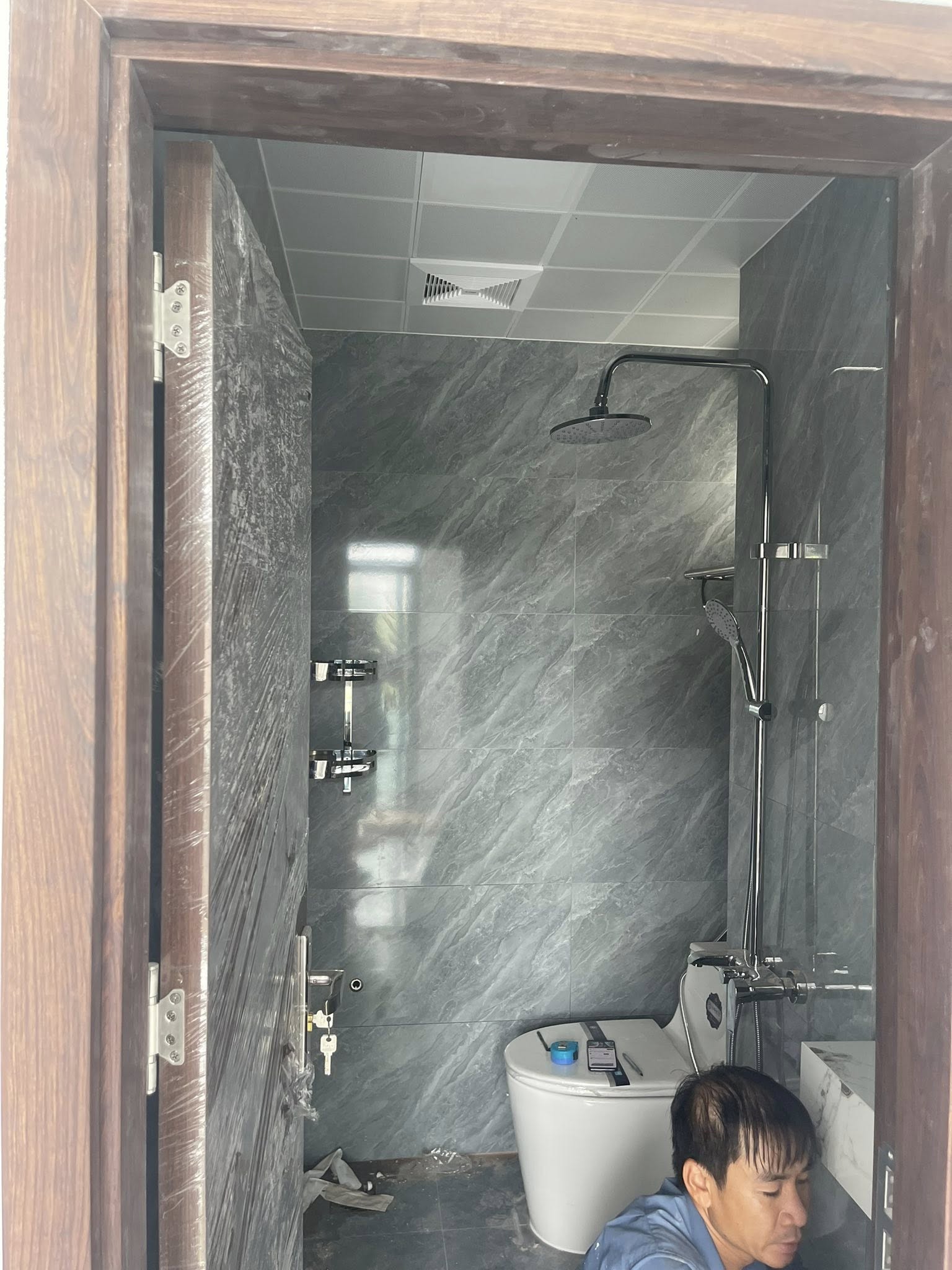 Bán Nhà 3 Tầng Ô Góc Sau Sân Vận Động Hà Lầm,DT:59m2 Oto Đỗ Cửa