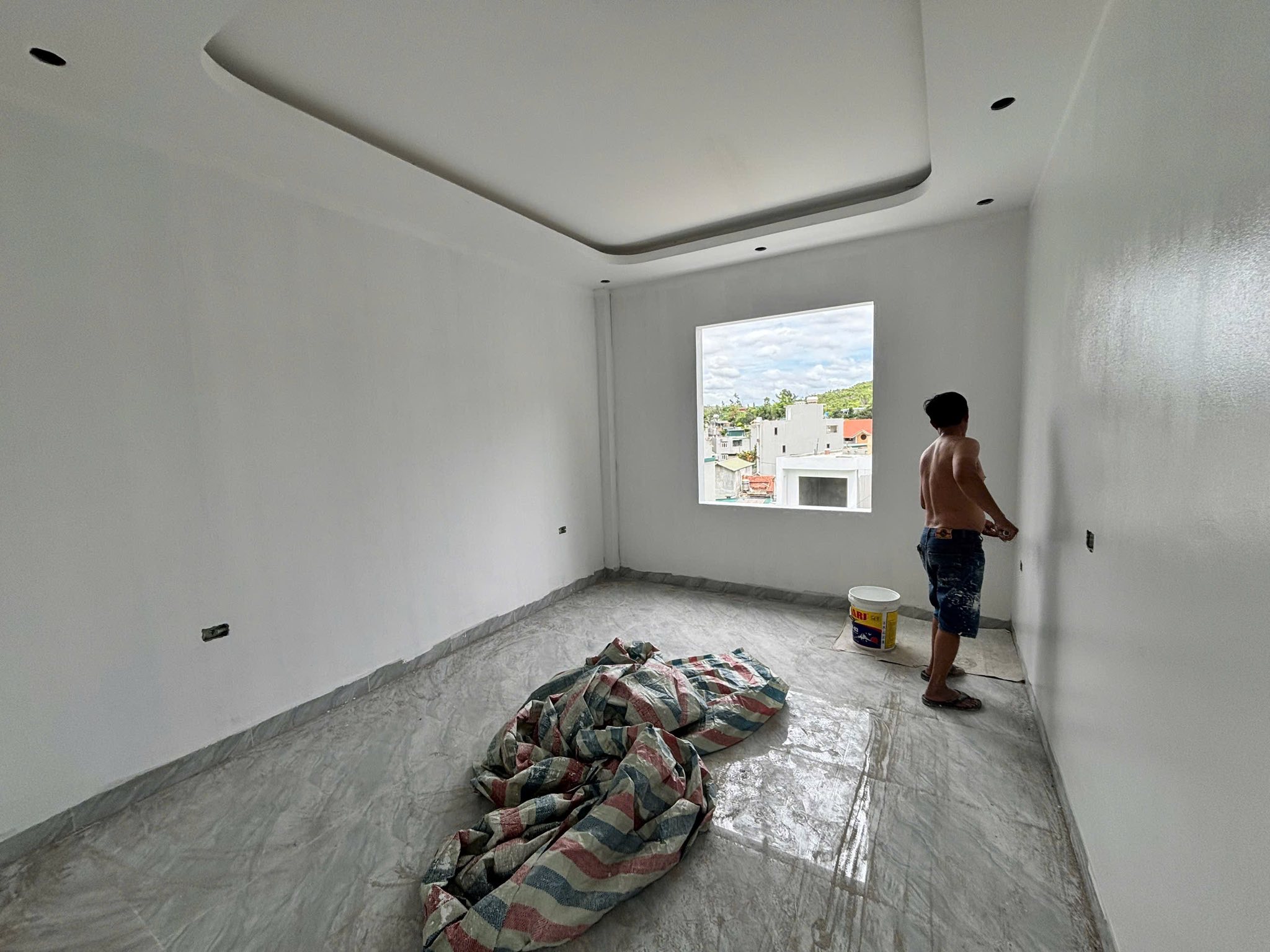 Bán Nhà 3 Tầng Ngõ 8 Bãi Muối,P.Cao Thắng. DT:67.4m2 Oto Đỗ Cửa !!!
